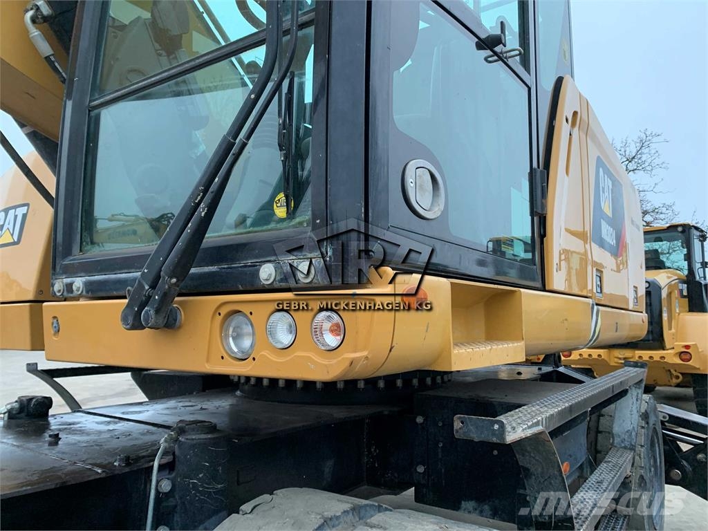 CAT MH 3024 Movimentazione rifiuti