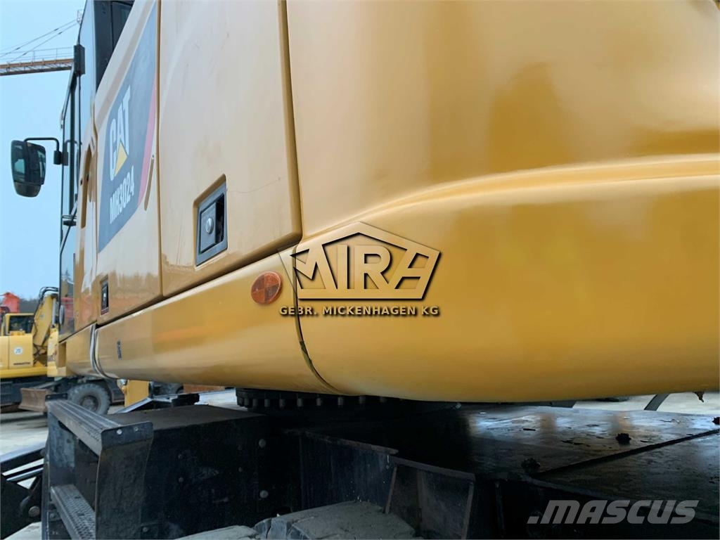 CAT MH 3024 Movimentazione rifiuti