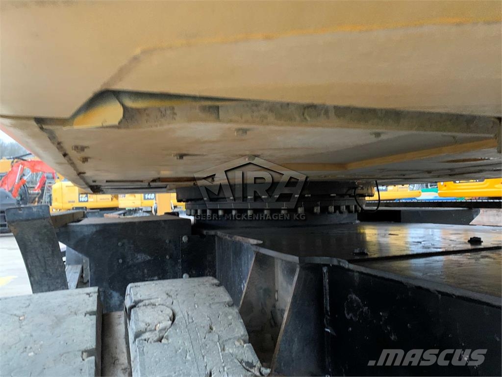 CAT MH 3024 Movimentazione rifiuti