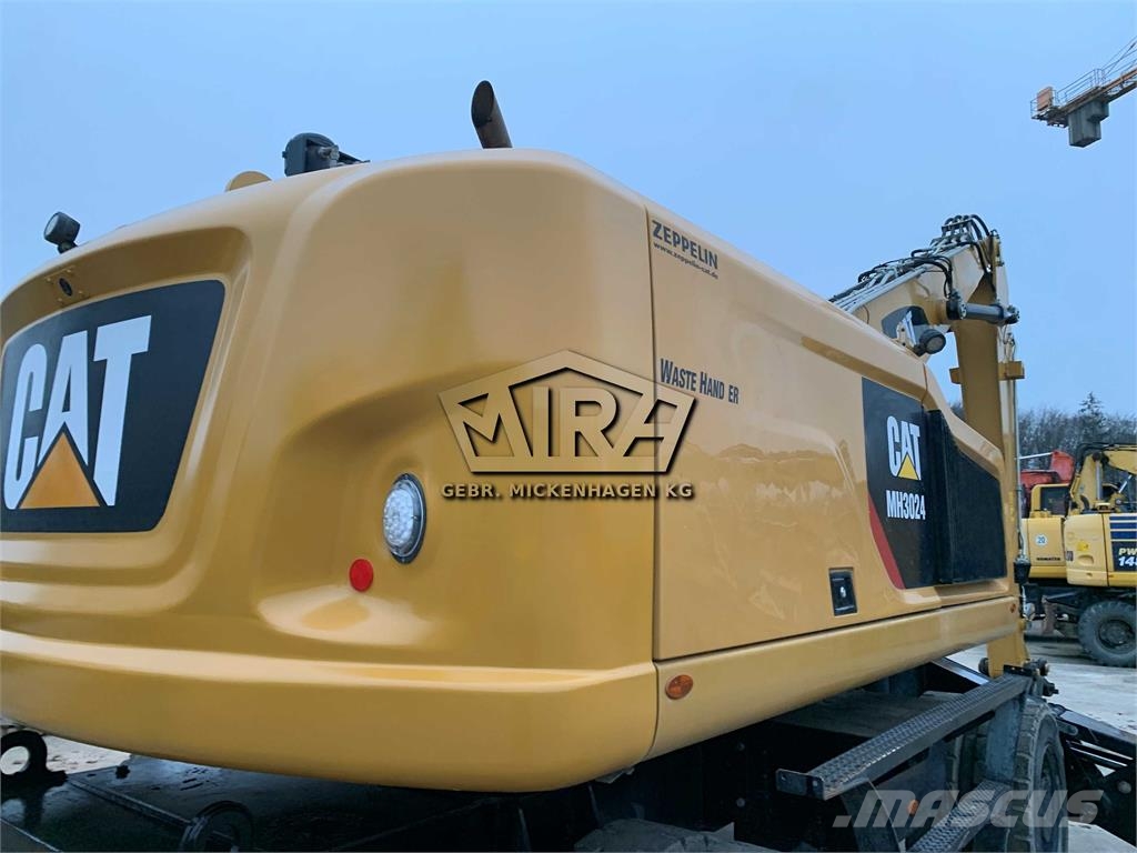 CAT MH 3024 Movimentazione rifiuti