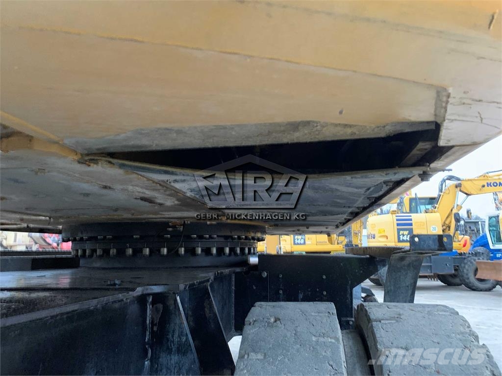 CAT MH 3024 Movimentazione rifiuti