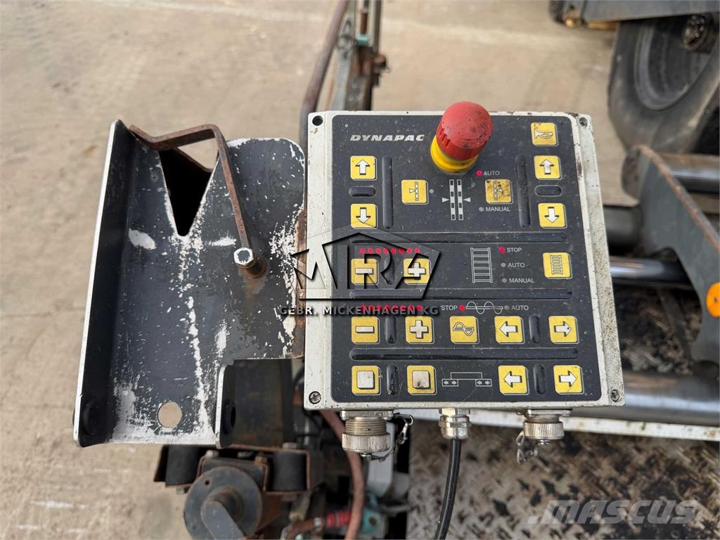 Demag DF 115 P Strassenfertiger