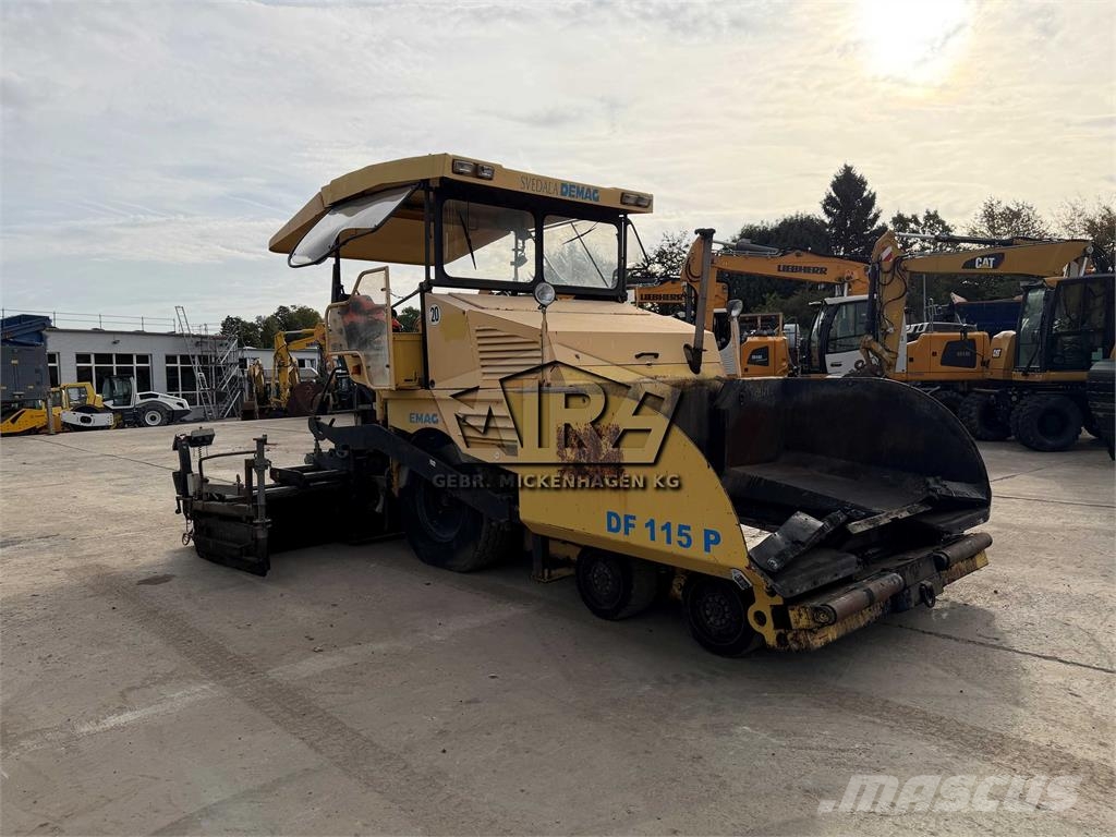 Demag DF 115 P Strassenfertiger
