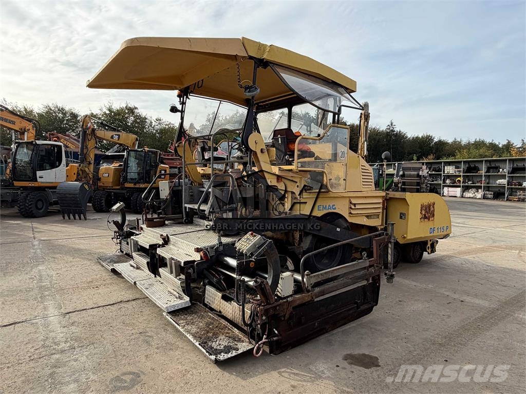 Demag DF 115 P Strassenfertiger