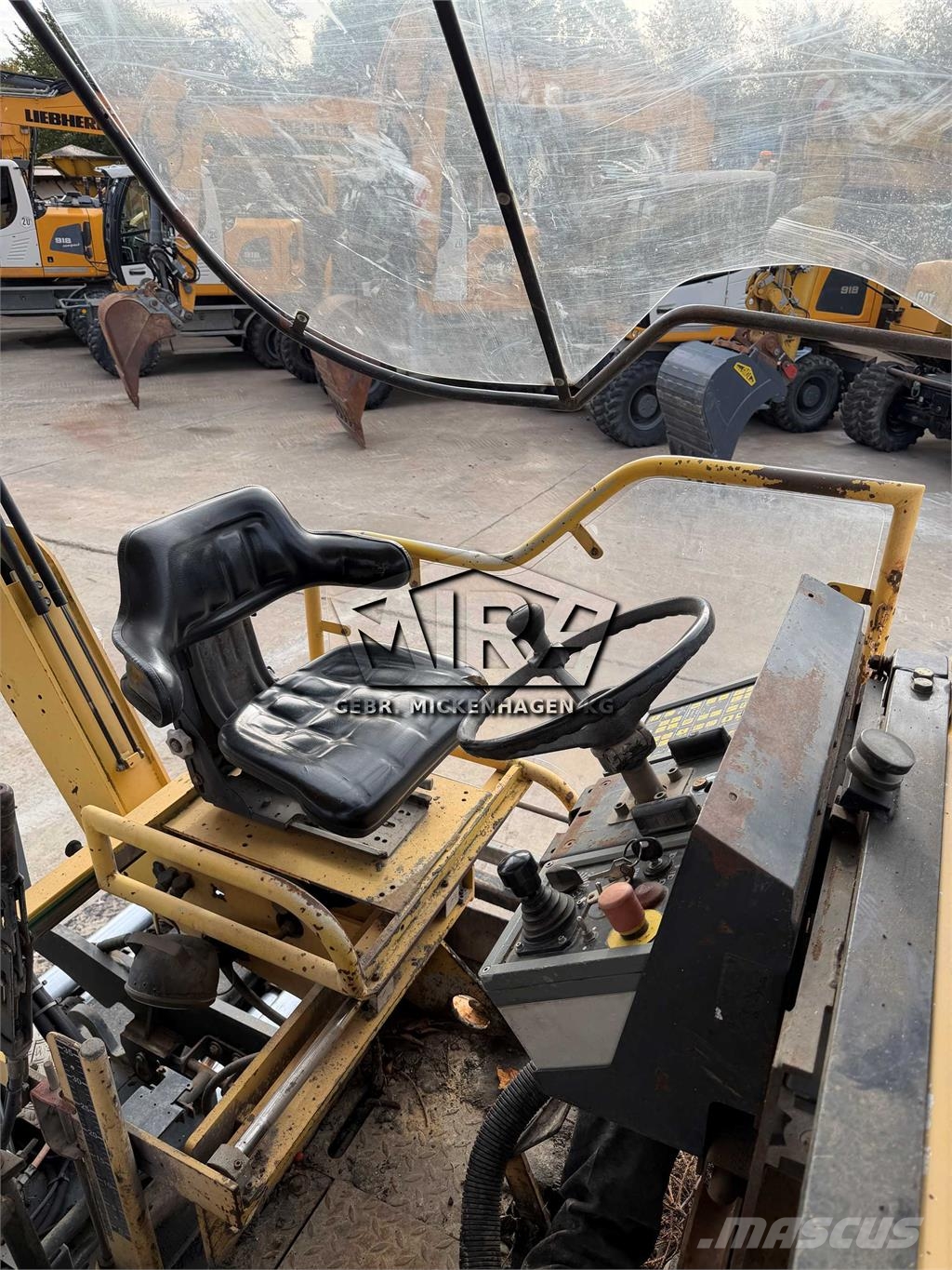 Demag DF 115 P Strassenfertiger
