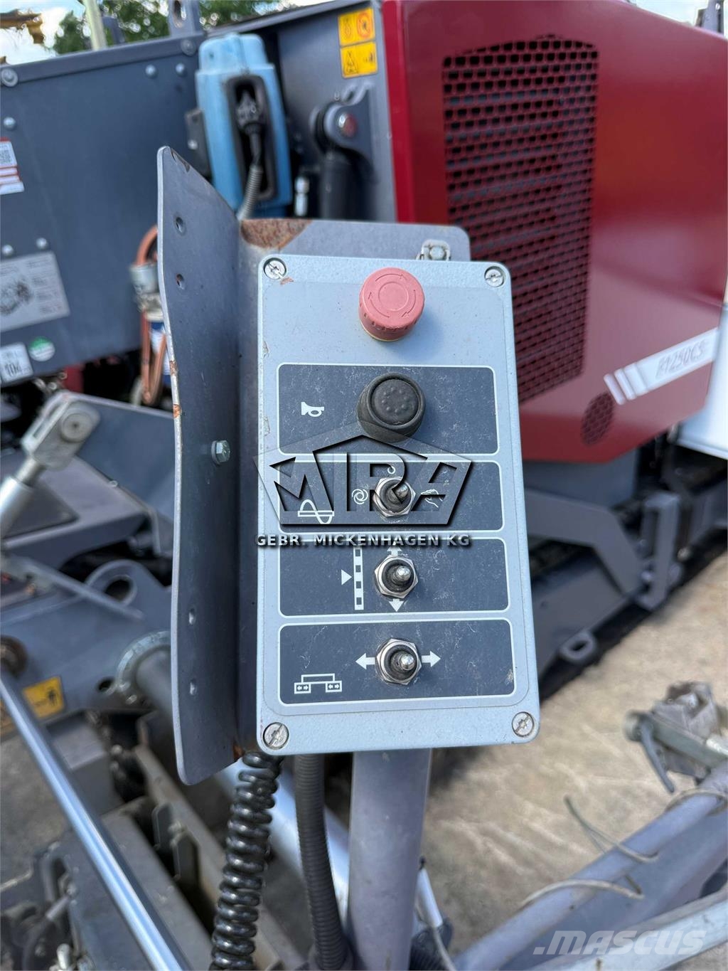 Dynapac F 1250 CS / incl. Remote Asfaltni finišeri
