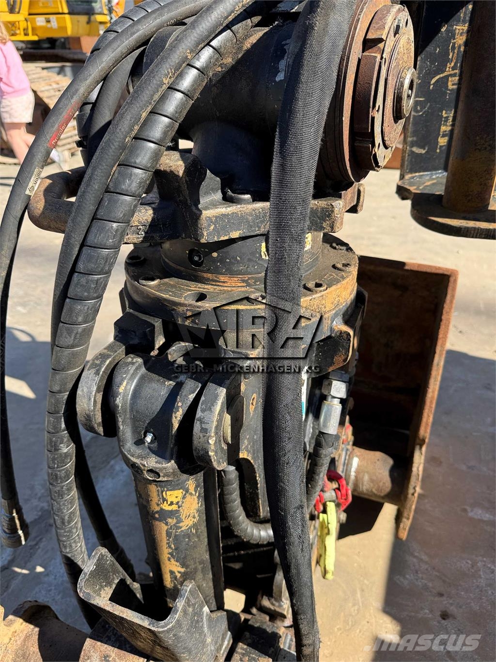 Kinshofer 600 mm/ MS10/ C18VE-S Grapples