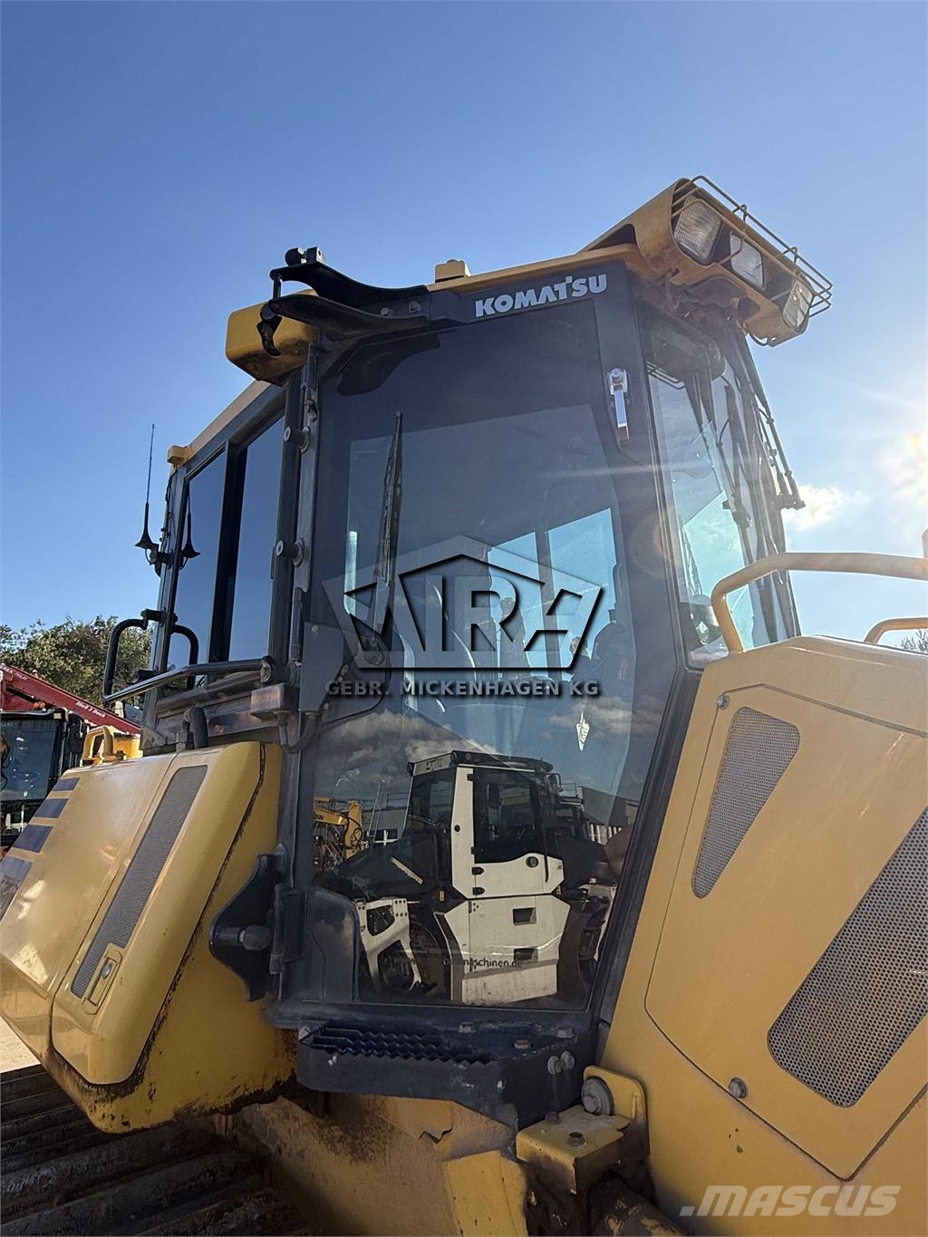 Komatsu D 61 PXi-24 + Ripper Telaketjupuskutraktorit