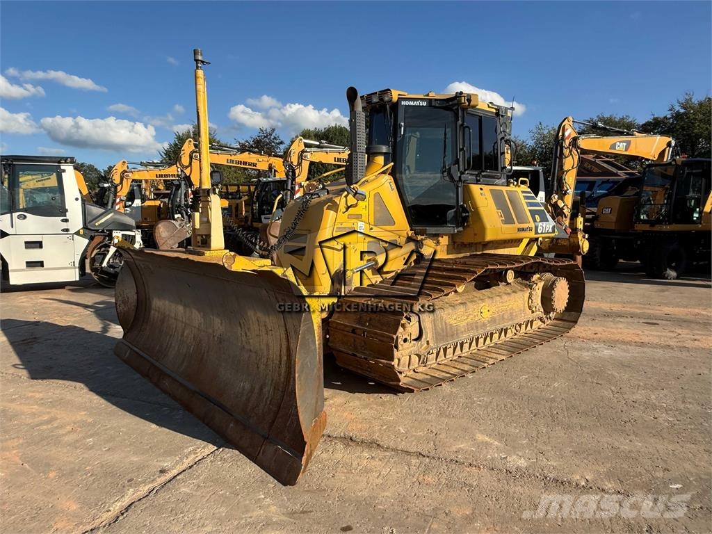 Komatsu D 61 PXi-24 + Ripper Telaketjupuskutraktorit