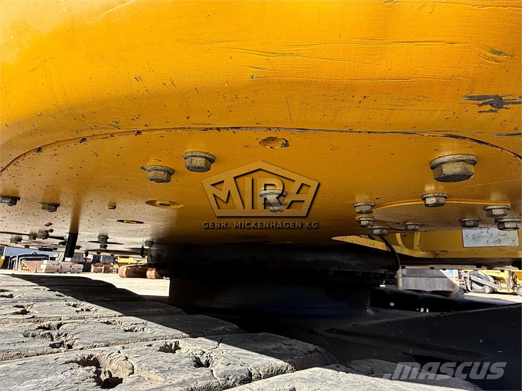 Komatsu PC 138 US - 11 Pelle sur chenilles