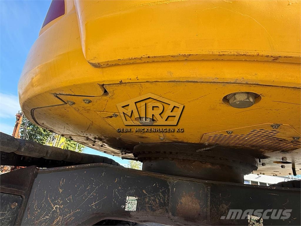 Komatsu PC 138 US - 11 Pelle sur chenilles
