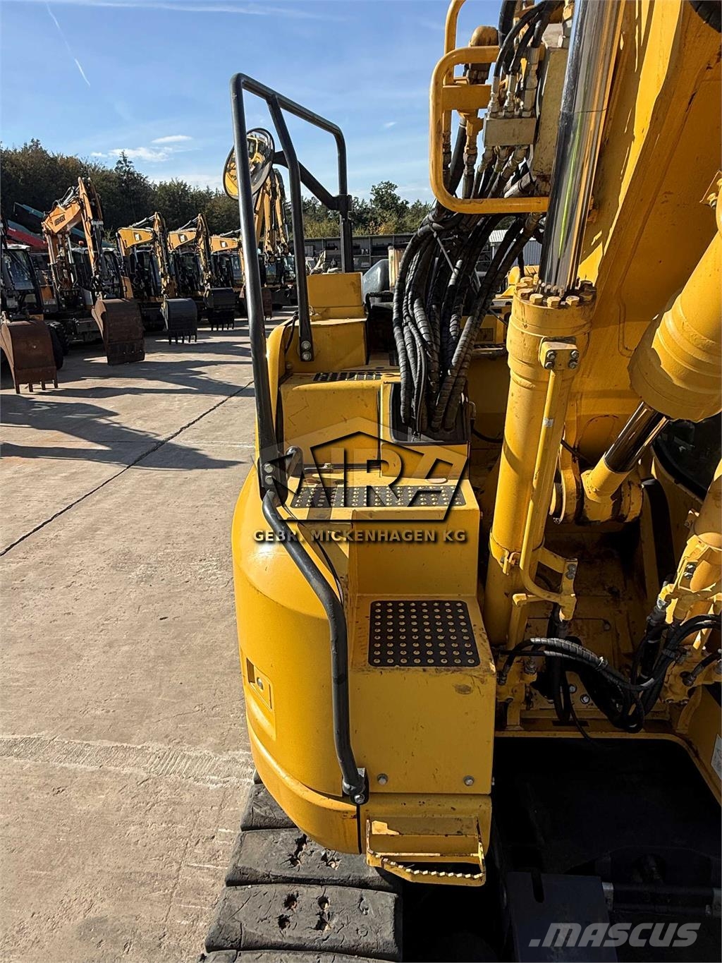 Komatsu PC 138 US - 11 Pelle sur chenilles