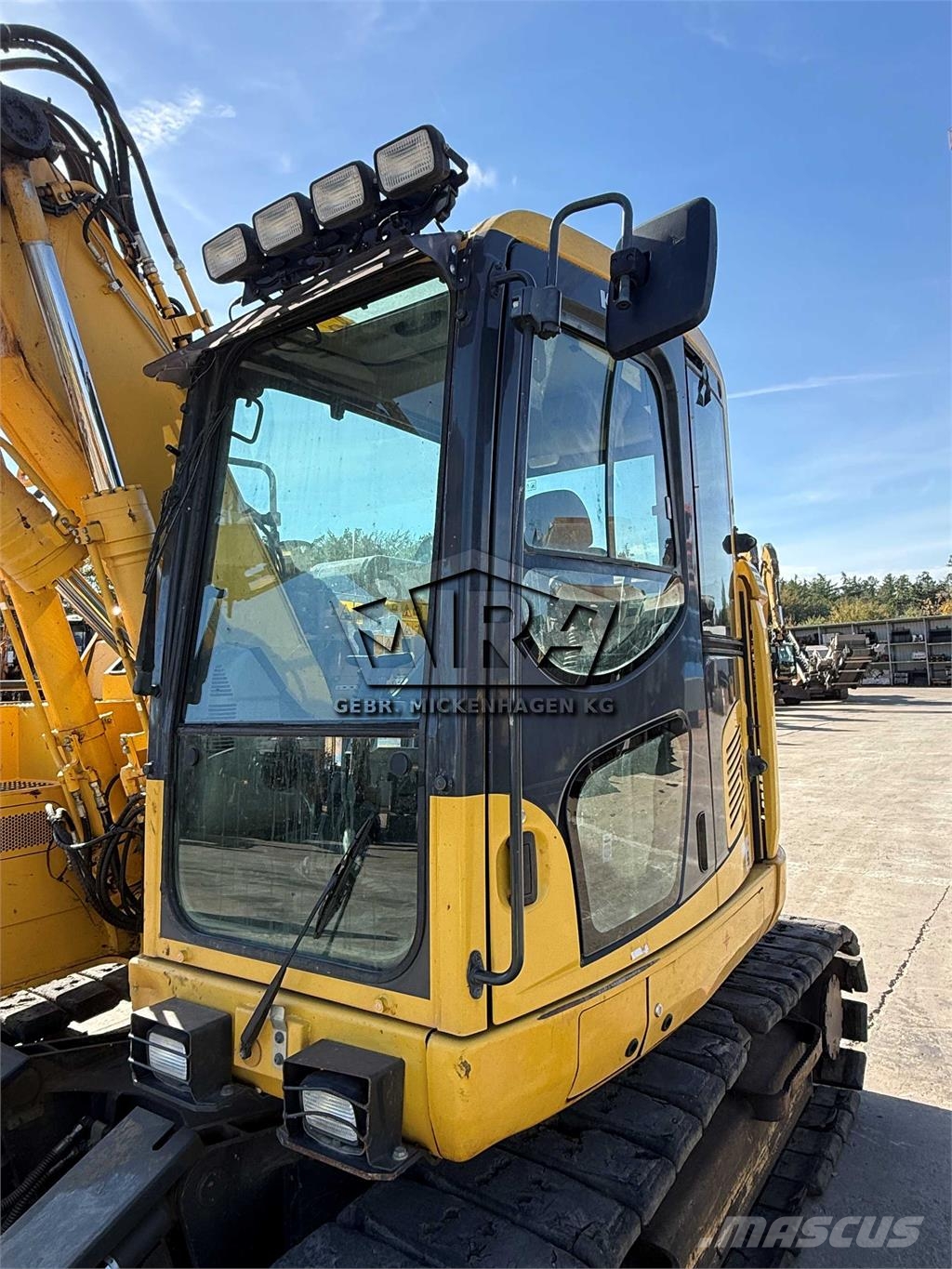 Komatsu PC 138 US - 11 Pelle sur chenilles