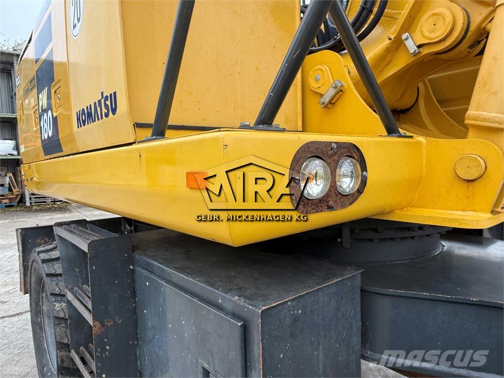 Komatsu PW 180-10 حفارات بعجل