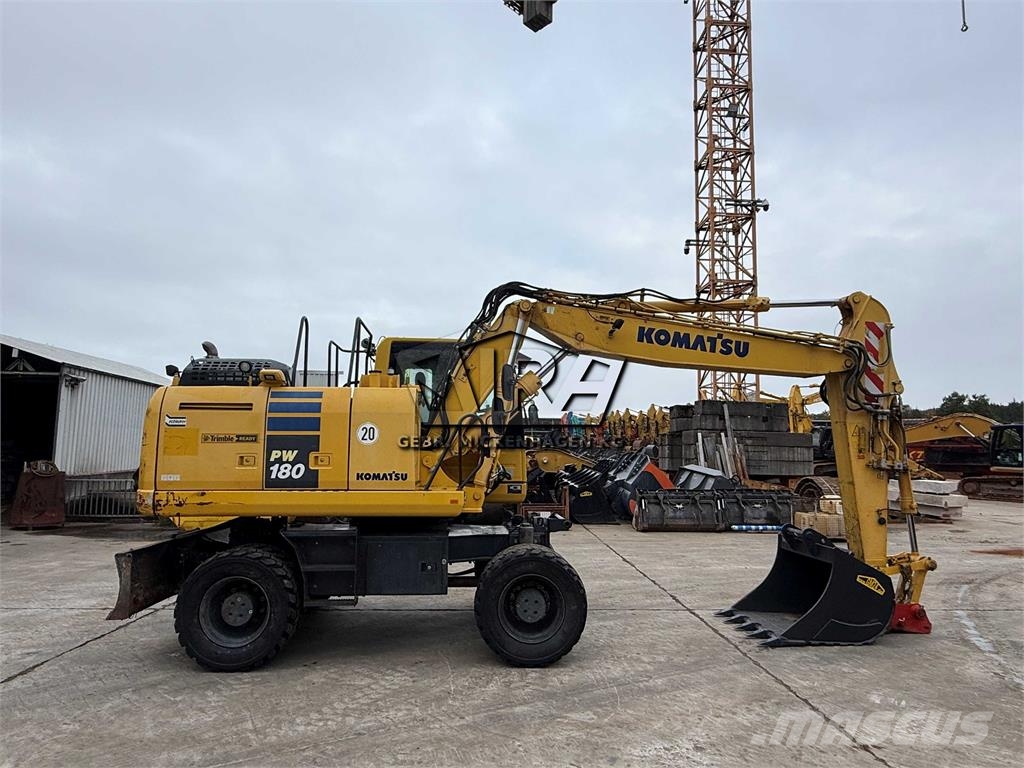 Komatsu PW 180-10 حفارات بعجل