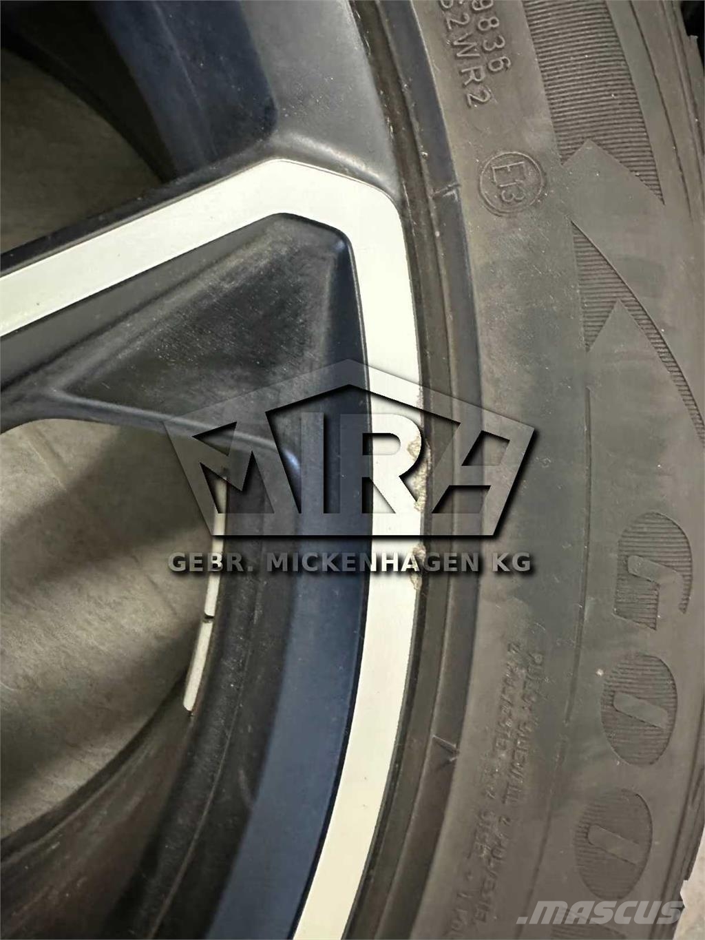 Mercedes-Benz AMG Felgen G63/ Winterreifen Carros Ligeiros