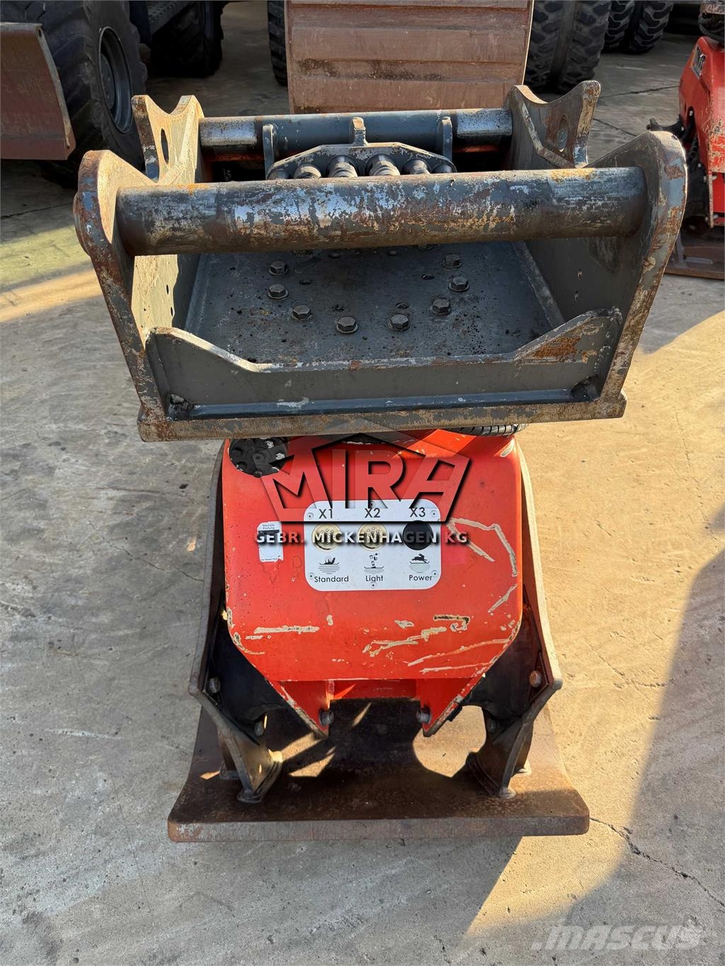 MTS Anbauverdichter V8-X2 Asfaltni finišerji