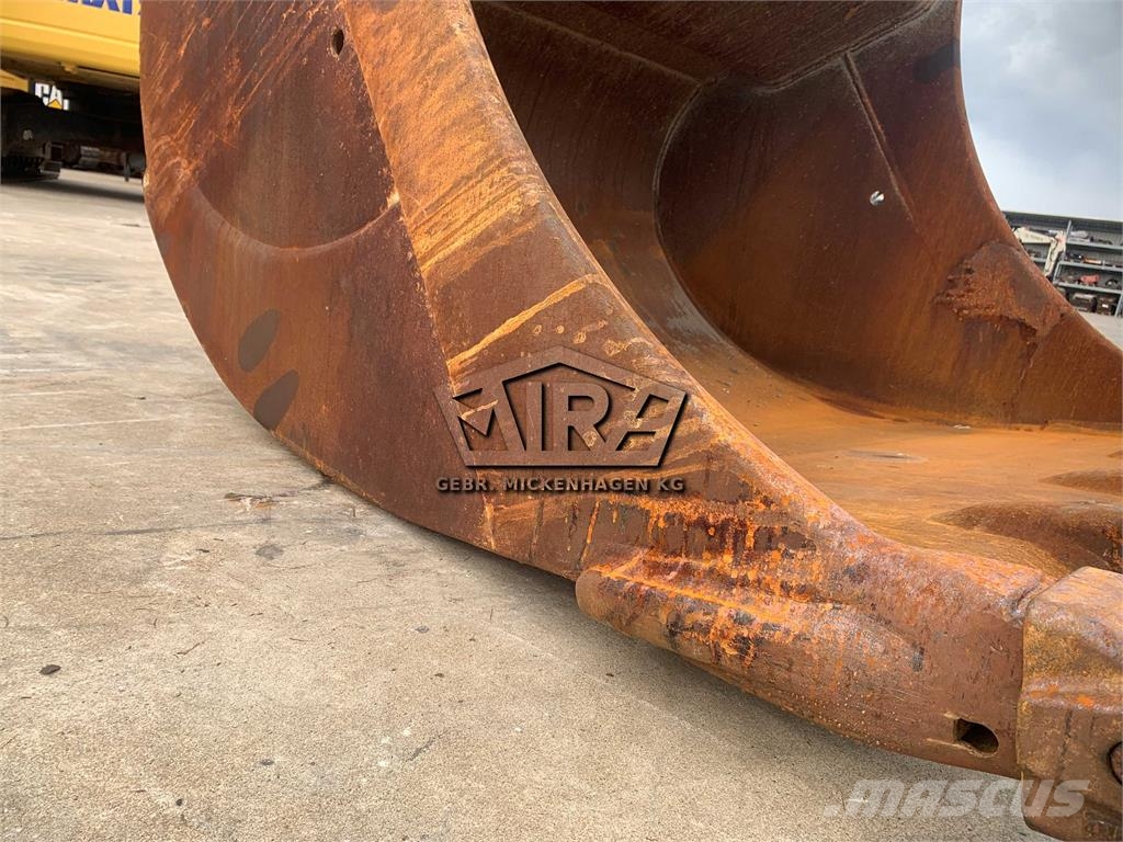 Oil Quick 1700 mm / OQ 80 Excavator