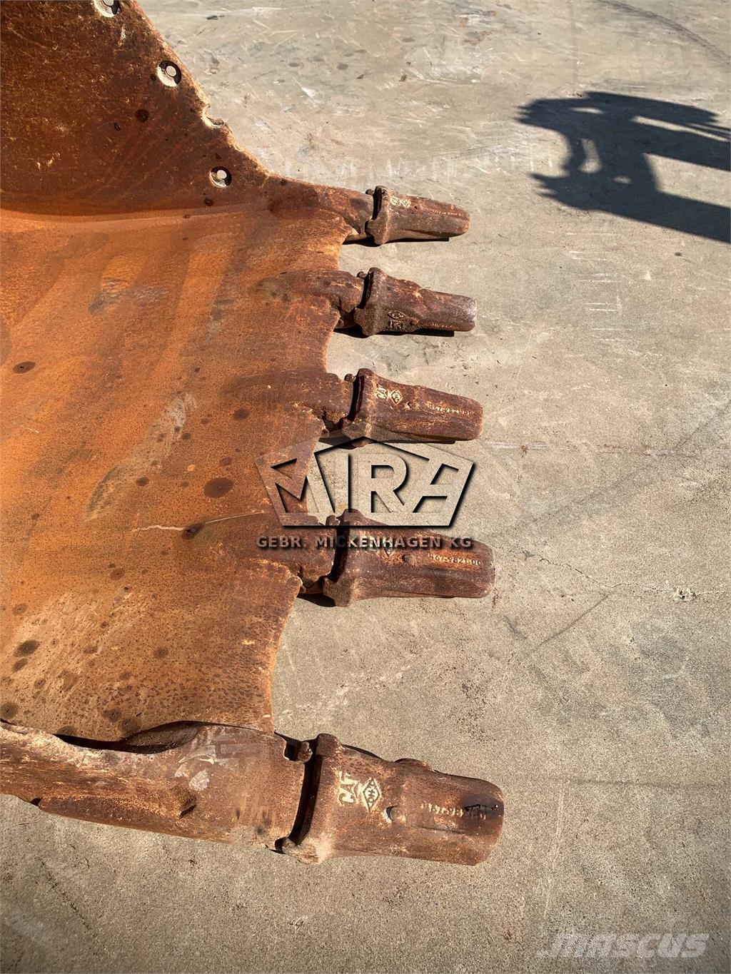 Oil Quick 1800 mm / OQ 80 Excavator