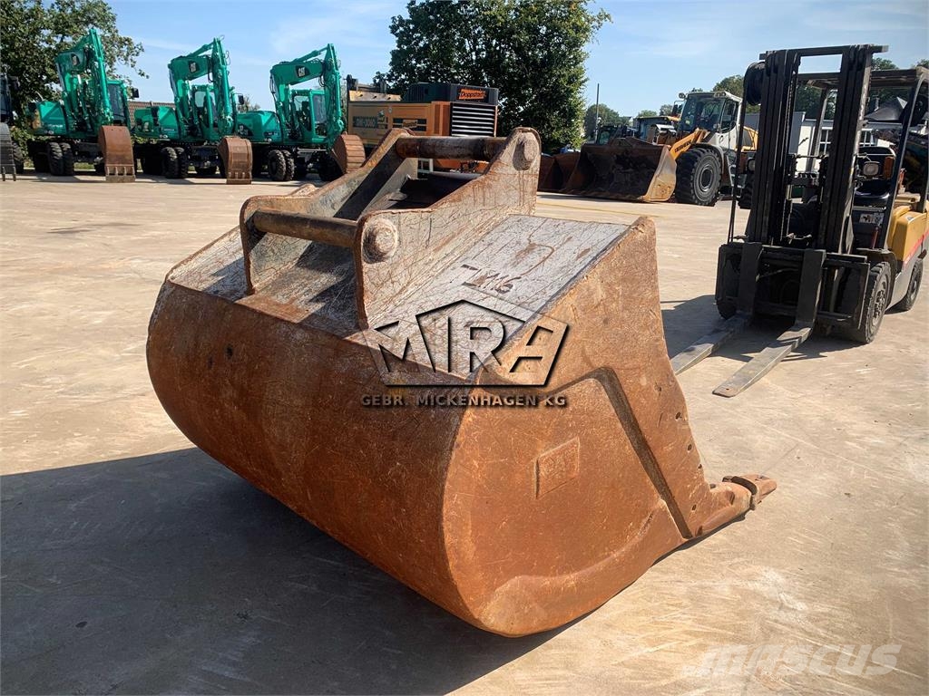 Oil Quick 1800 mm / OQ 80 Excavator