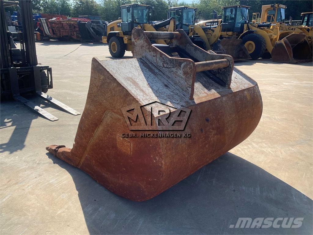 Oil Quick 1800 mm / OQ 80 Excavator