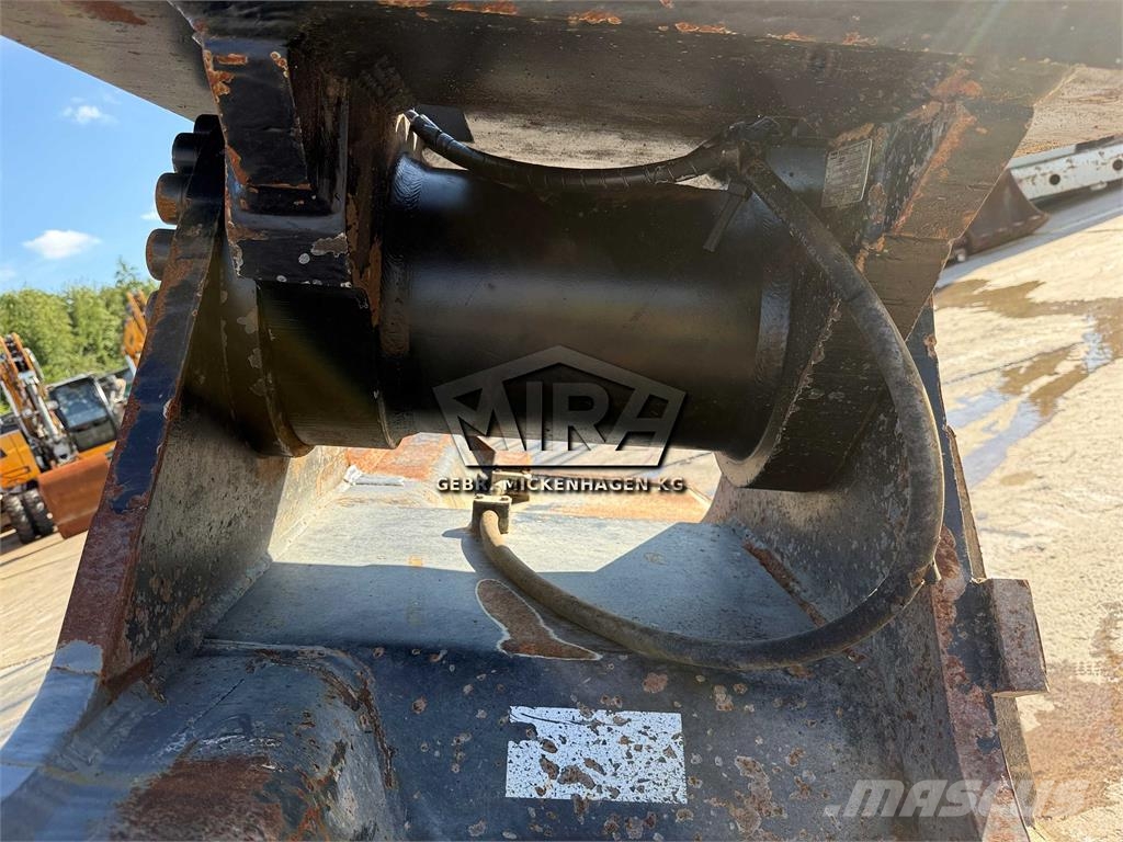 Oil Quick 2000 mm / OQ 90 Backhoes