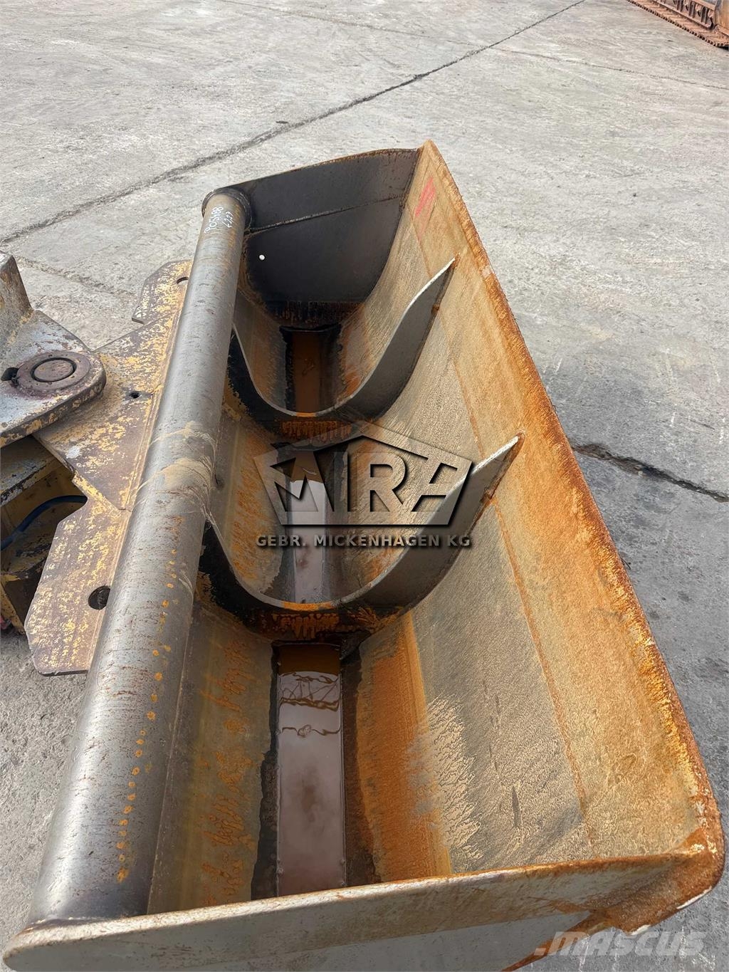 Oil Quick 2200 mm/ OQ 70-55 Tieflöffel