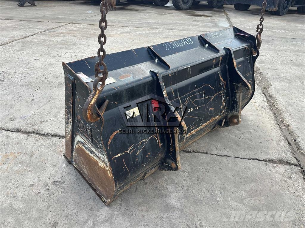 Volvo 1380 mm / Ladeschaufel Cucharones