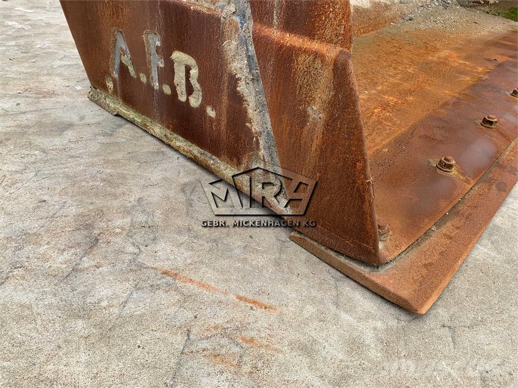 Volvo 2700 mm / SW Volvo L60-L90 Cucharones