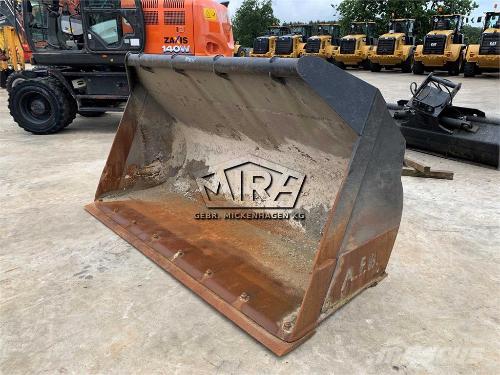 Volvo 2700 mm / SW Volvo L60-L90 Cucharones