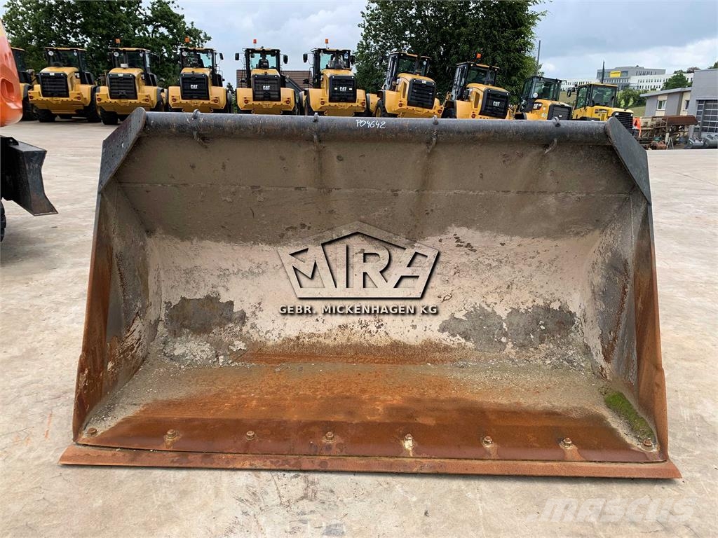 Volvo 2700 mm / SW Volvo L60-L90 Cucharones