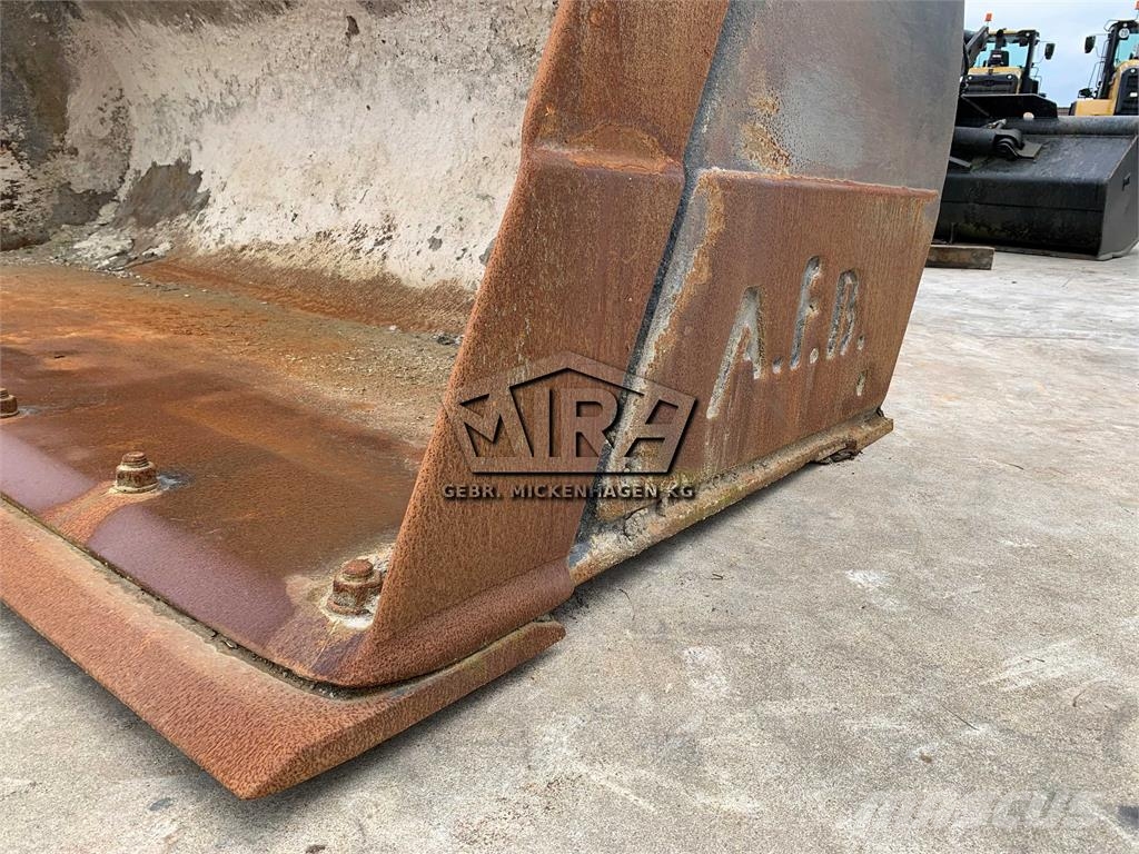 Volvo 2700 mm / SW Volvo L60-L90 Cucharones