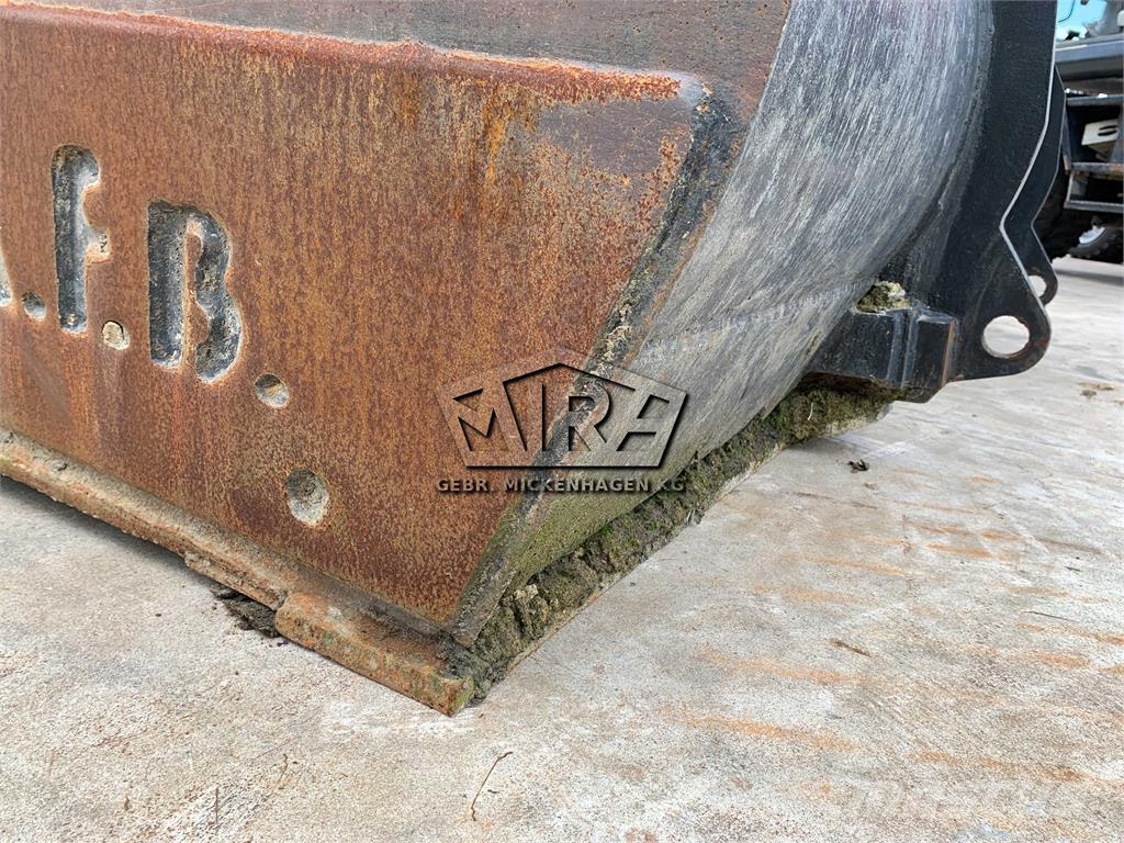 Volvo 2700 mm / SW Volvo L60-L90 Cucharones