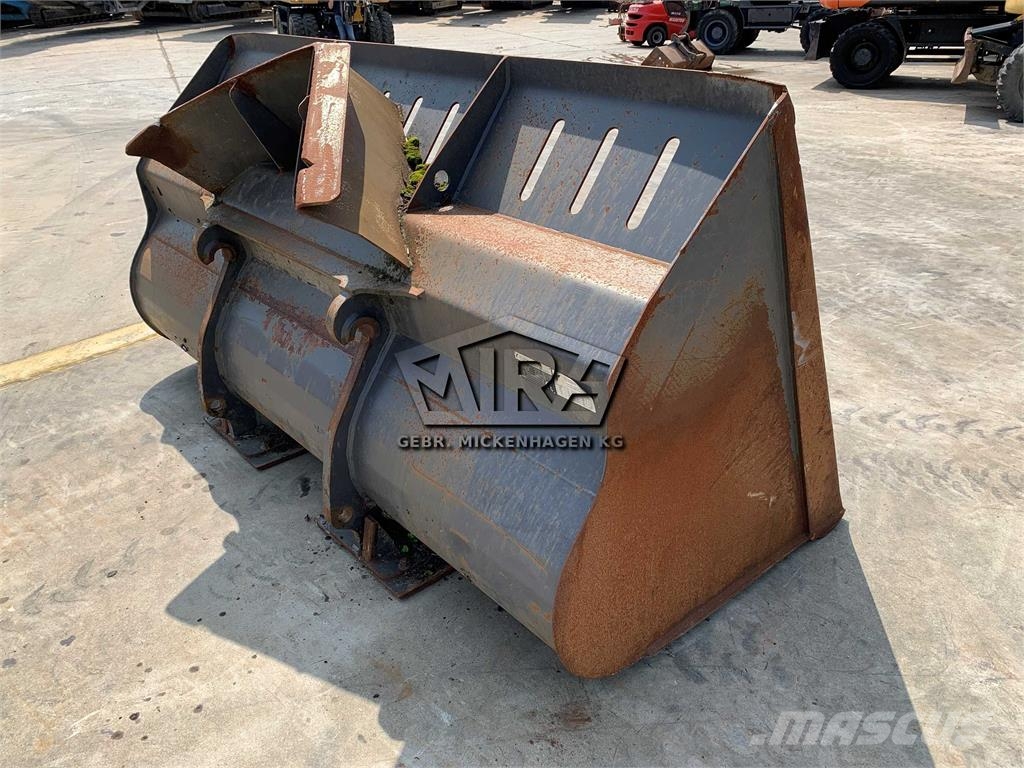 Volvo 3000 mm / SW Volvo L90 - L120 Buckets