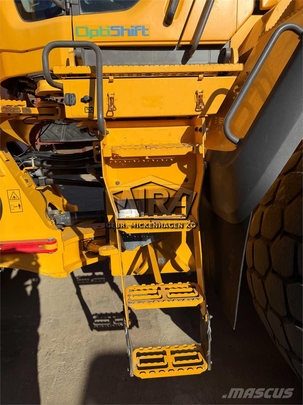 Volvo L 220 H Radlader
