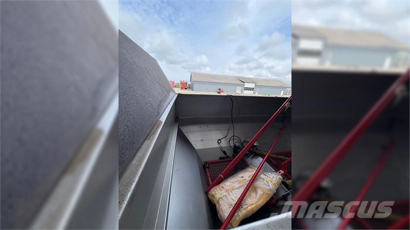Bredal TX 3000 معدات توزيع السماد العضوي