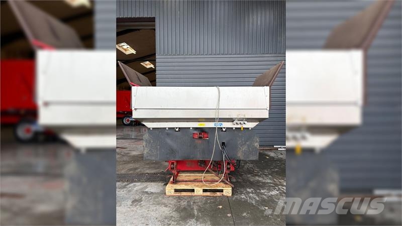 Bredal TX 3000 معدات توزيع السماد العضوي
