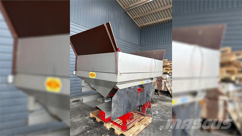 Bredal TX 3000 معدات توزيع السماد العضوي