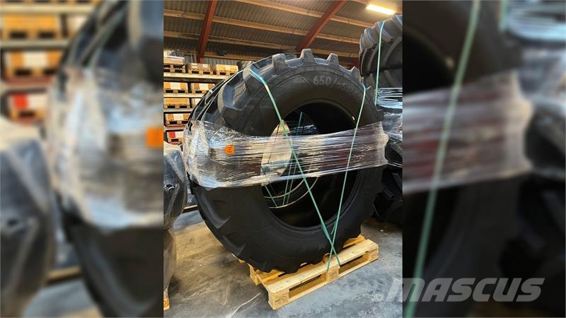 Ceat 650/65R42 + 540/65R30 Renkaat ja vanteet