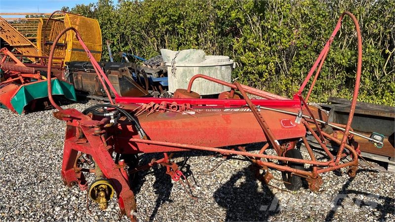 JF CR 400 kombirive : Sprede + rive med skårruller Rakes and tedders