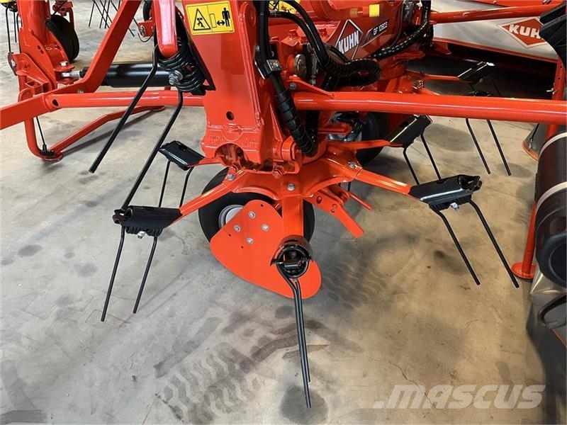 Kuhn GF10803 مكابس وميبسات التبن