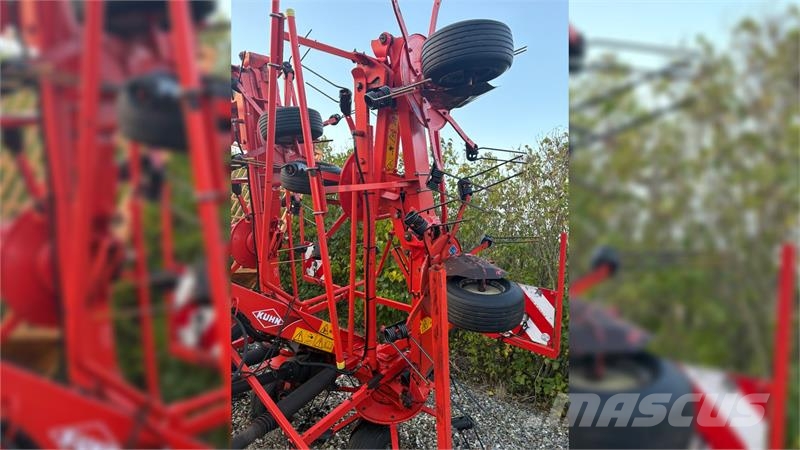 Kuhn Gf8702 مكابس وميبسات التبن