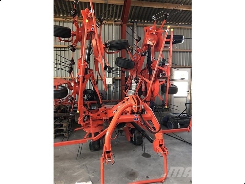 Kuhn GF8703 NY MODEL مكابس وميبسات التبن