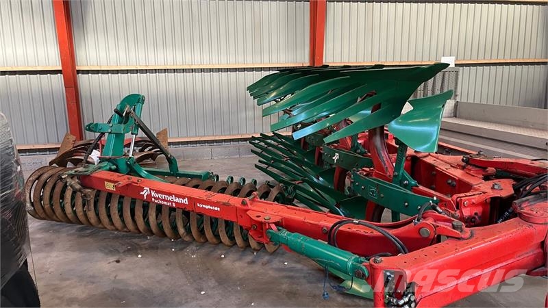 Kverneland EG 100-300-28 6 furet Wentelploegen