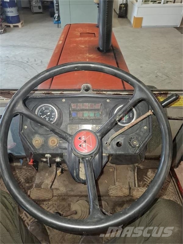 Massey Ferguson 699 Sped Shift Tractors