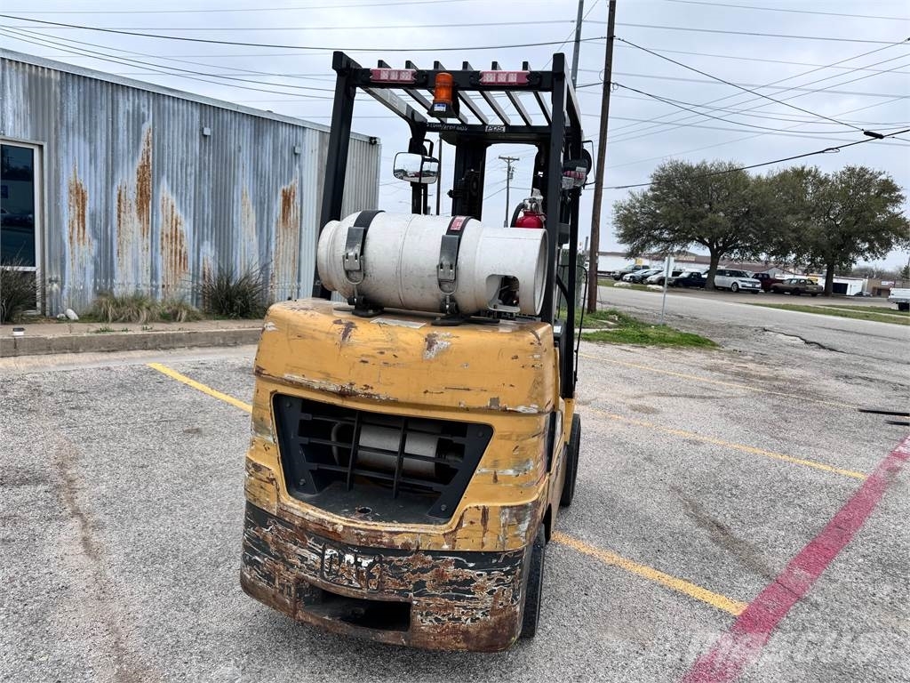 CAT Lift Trucks 2C6000 Вилични кари-повдигачи - други