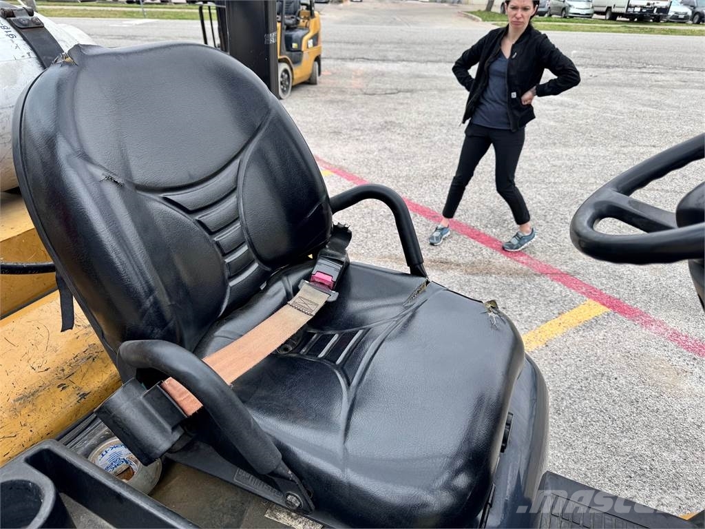 CAT Lift Trucks 2C6000 Вилични кари-повдигачи - други