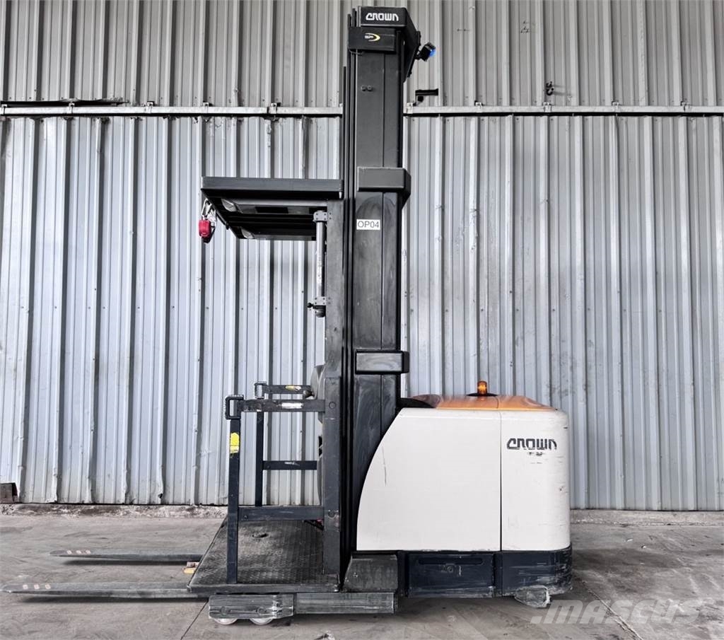 Crown SP4050-30 Mittelhub-Kommissionierer
