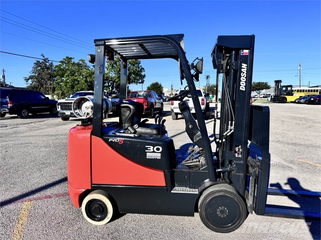 Doosan Industrial Vehicle GC30P-5 Gaffeltrucker - Annet