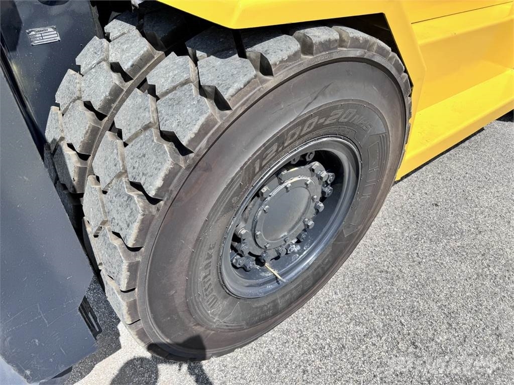 Komatsu FD135T-8 Další
